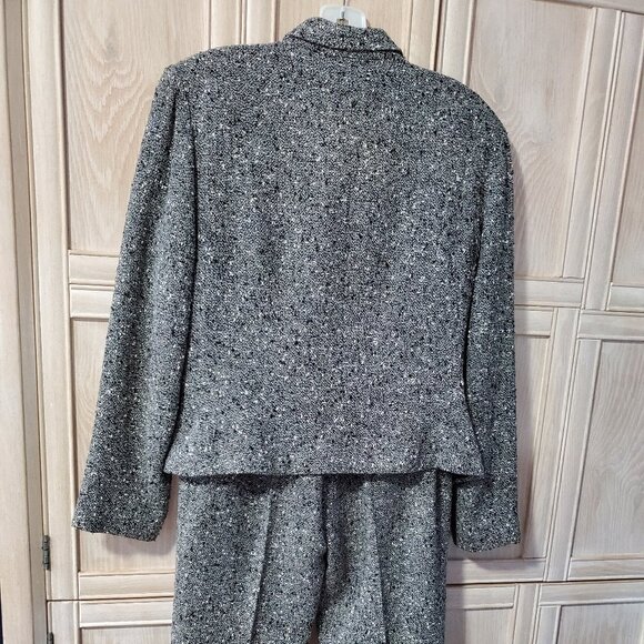 Vintage Clichy Bouclé Pants Suit, Cropped Jacket and Pleated Pants, Size 8 - Picture 6 of 16